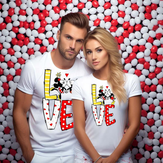 Два броя тениски в различни цветове за Мъж и Жена LoVE